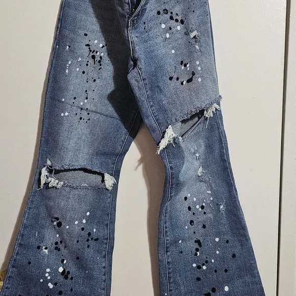 Fashion Nova Paint-Splatter Flare Jeans - Picture 3 of 4